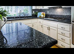 Amenajarea bucatariei cu piatra naturala 